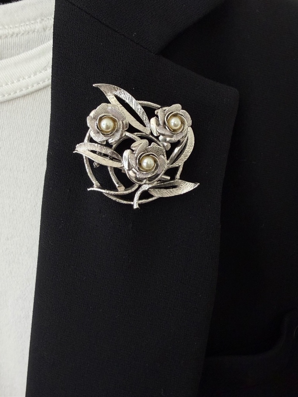 Vintage Coro Silver Tone Floral Brooch with Faux Pearls